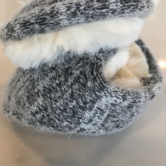 NWOT Gray fur lined ear muffs ear warmers - Picture 5 of 6